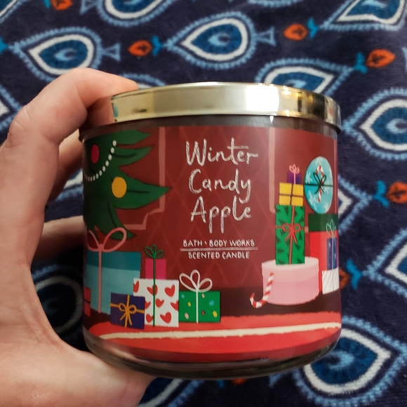 Bath & Body Works 3 Wick Winter Candy Apple Candle